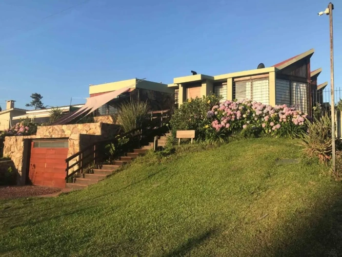 3 Bedrooms Cottage
