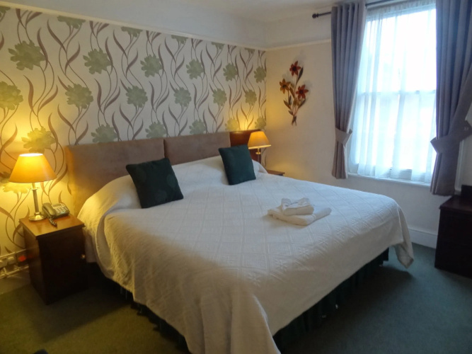 The Edward Hotel