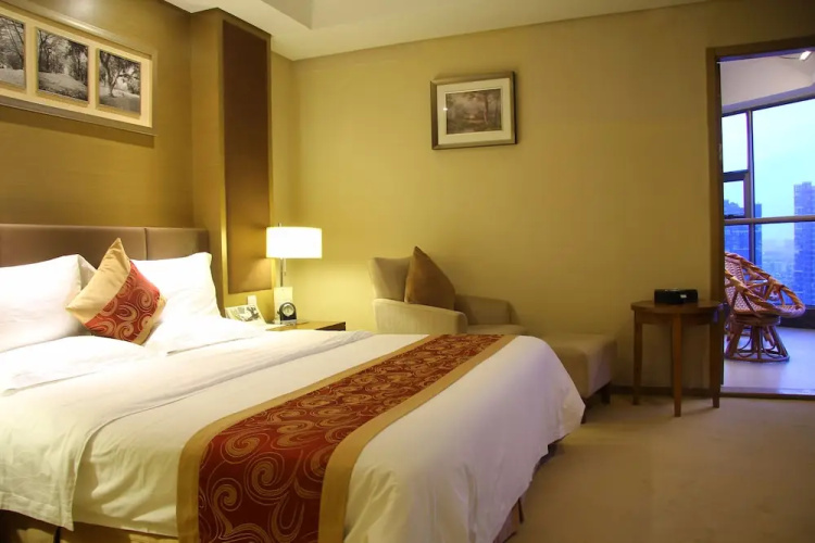 Roying Hotel