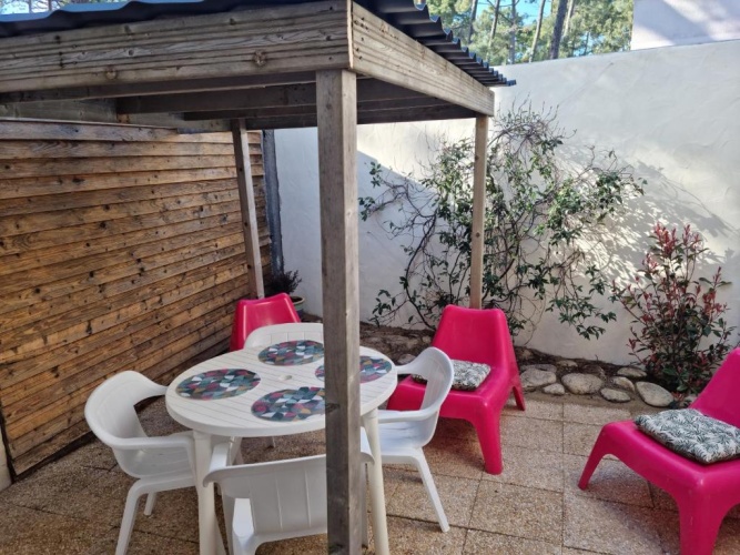 2 Bedrooms Cottage