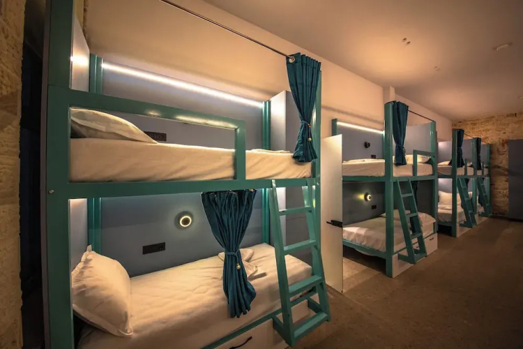 Vega 43 Hostel