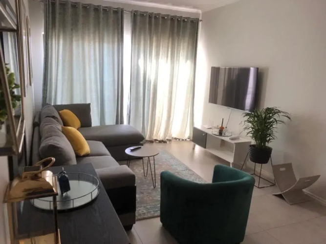 Smartz Apartment 210