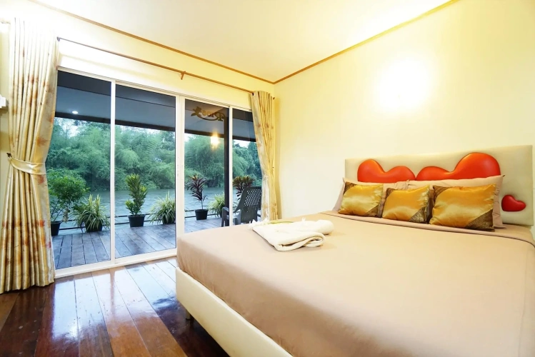 Deluxe room with river view