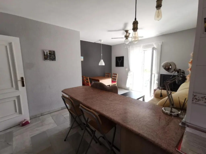 1½ min. walk from the beach