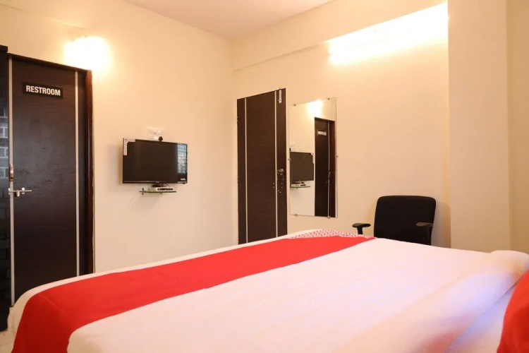 Oyo 30905 Uk Villa
