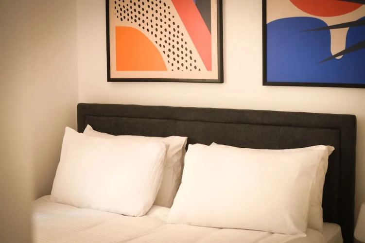 MAMAD - Pet-friendly 2BR Apt & Kitchen