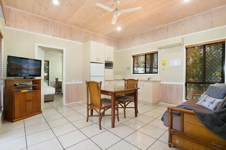 2 Bedrooms Villa