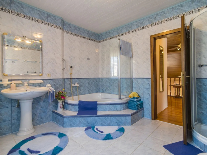 Comfortable Villa in Porec with Private Swimming Pool