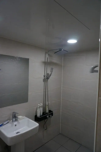Lang Sam Hotel