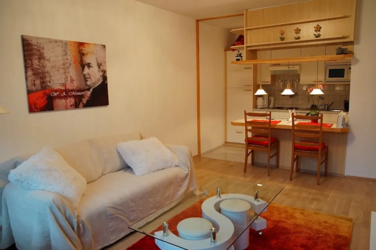 1 Bedroom Executive Apartment with balcony and with mountain view