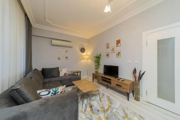 2 Bedrooms Apartment