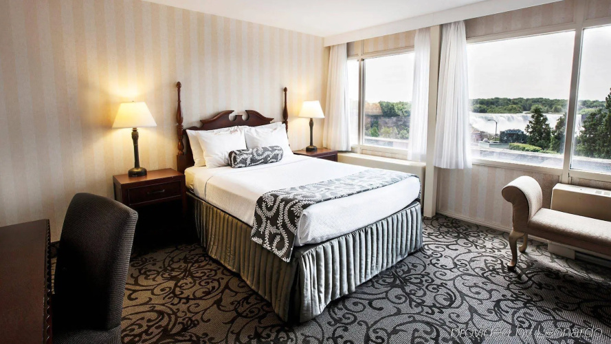 The Brock Niagara Falls Fallsview, Tapestry by Hilton