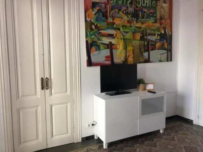 1 Casual Apartments