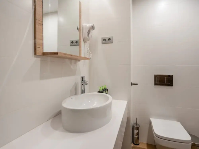 Limehome Barcelona Carrer de Fontcoberta