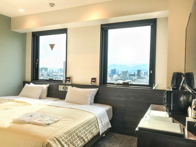 HOTEL LiVEMAX Hiroshima Funairimachi Riverside
