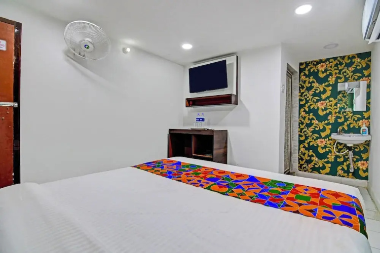Fabhotel Dream Star
