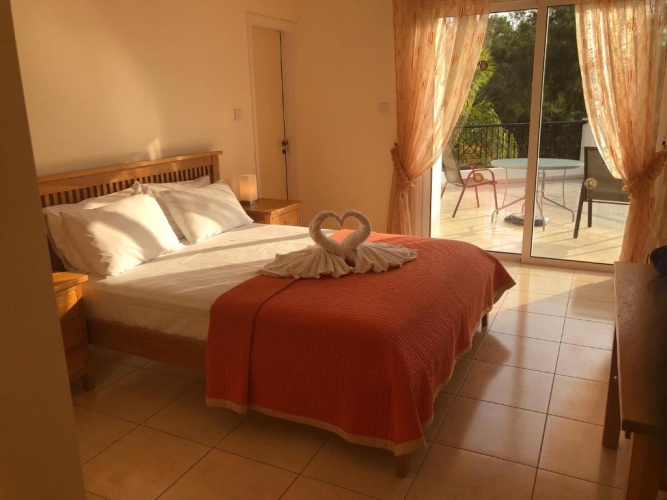 3 Bedrooms Villa