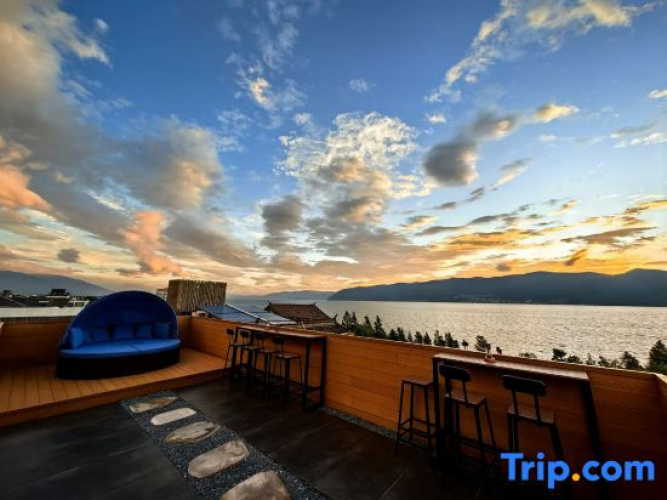 Dali Xingui Seaview Inn