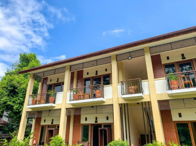 OYO 261 Sasono Putro Residence