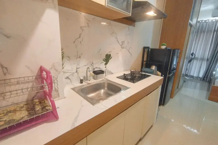 Modern Look Studio Near Iph School At Bale Hinggil Apartment