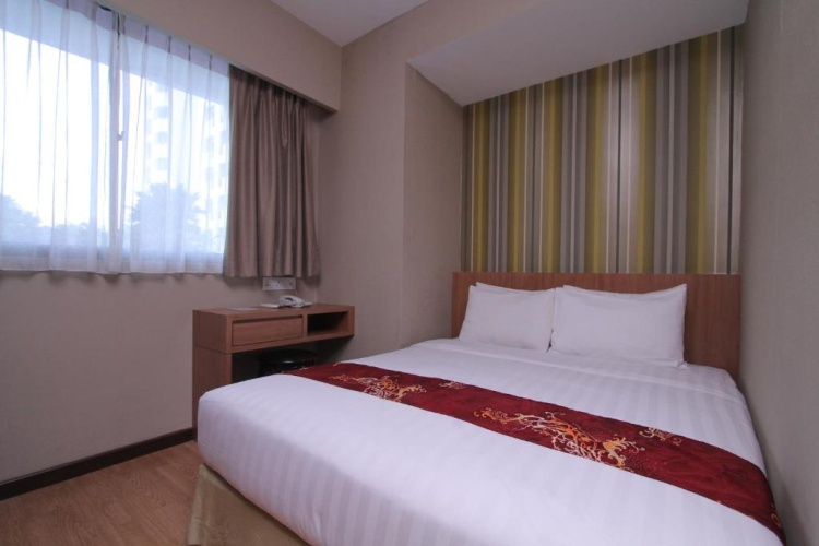 Standard Double room with pool view