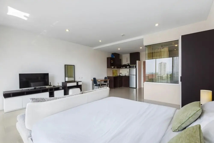 Studio in Chic Condo in Karon A510