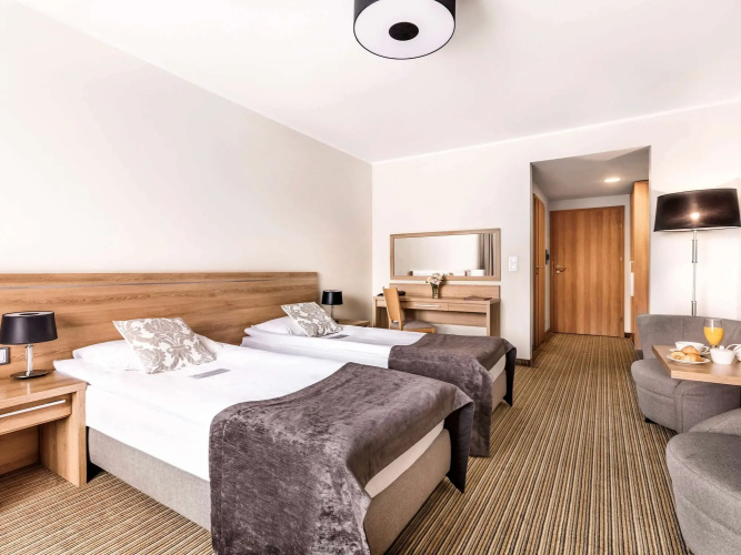 Mercure Wiazowna Brant