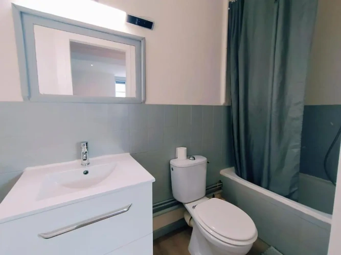 2 Bedrooms Apartment