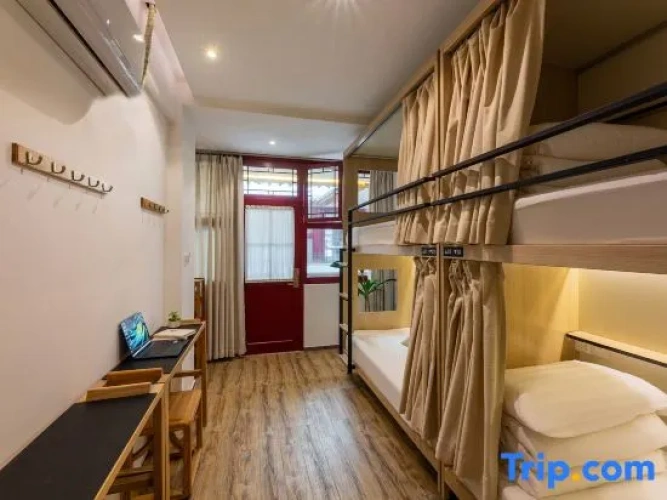 Bed in Dorm (male dorm)