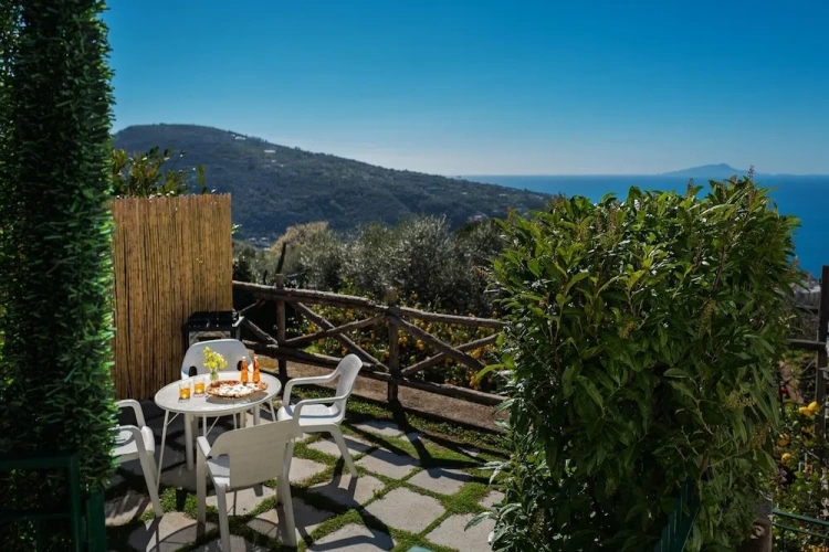 2 Bedrooms Apartment with sea view