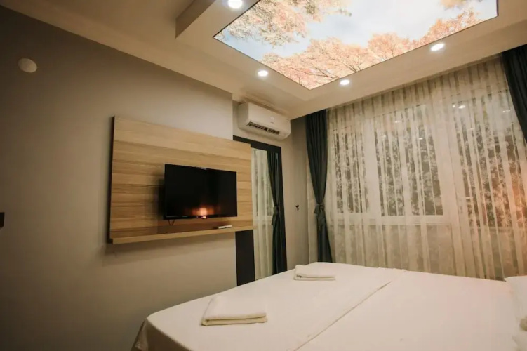Arezzo Deluxe Suite Hotel