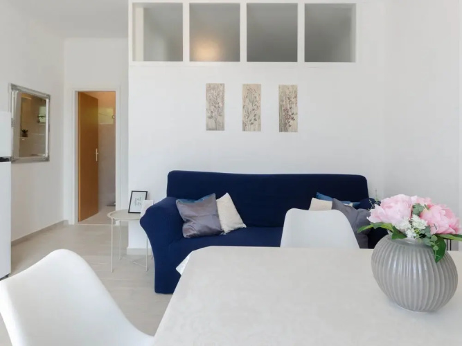 Apartments K & N
