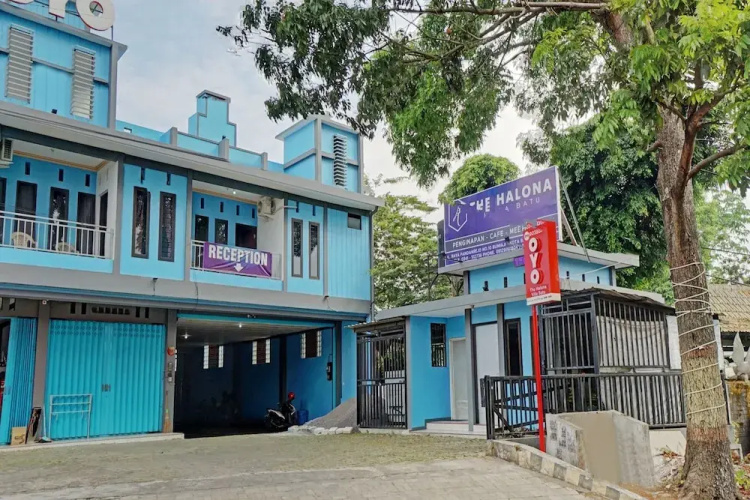 Halona Guest House