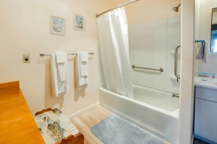 3 Bedrooms Cottage