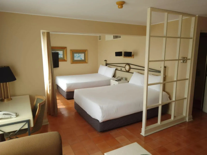 Suites del Bosque Hotel