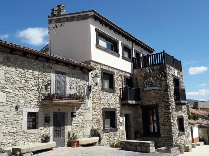 4 Bedrooms Superior Cottage