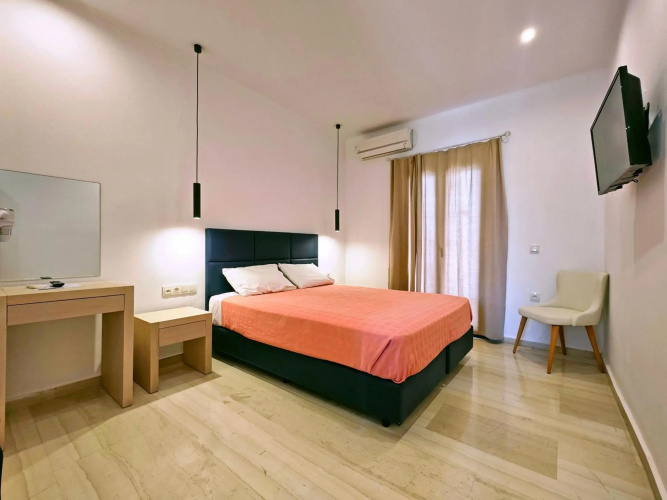 Pasiphae Hotel
