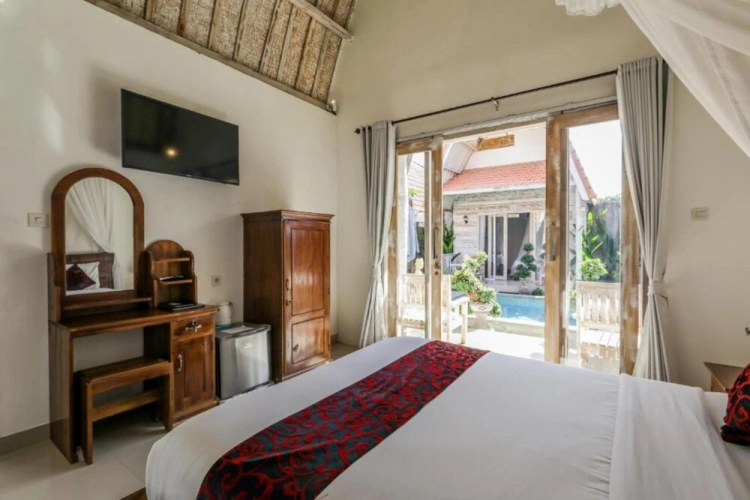 Deluxe Double room with pool view
