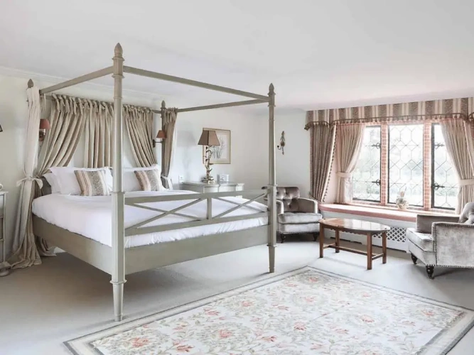 Deluxe Suite