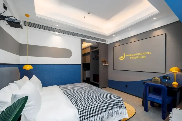 Grand Double room with city view