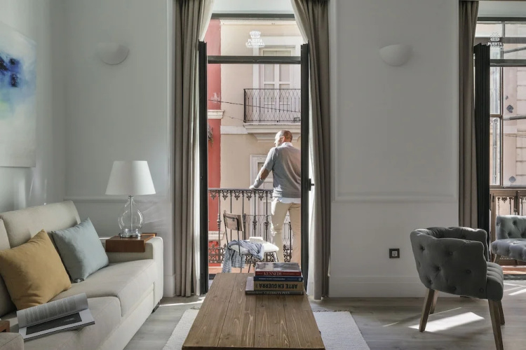 Puerta Catedral Holiday Suites