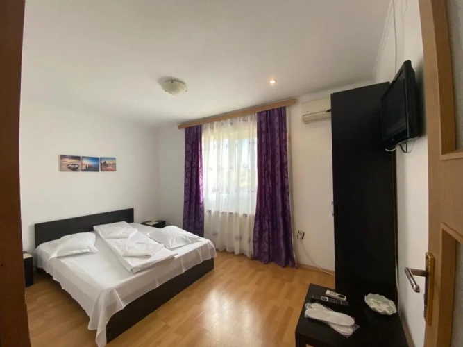 3 Bedrooms Apartment