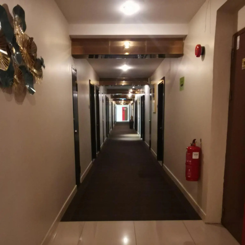 De Leon Hotel ll