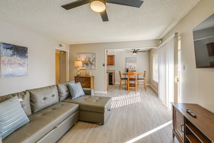 1 Bedroom Apartment with balcony
