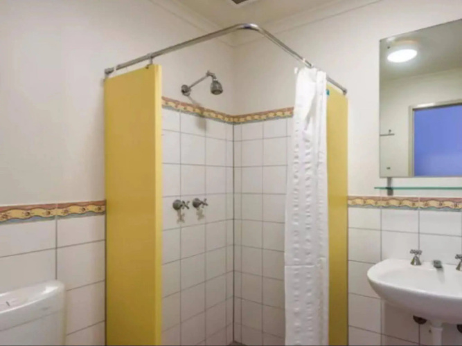 YHA Adelaide Central