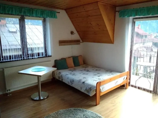 Deluxe Studio