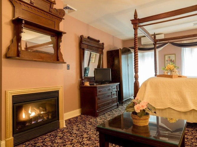 Homestead House B&B