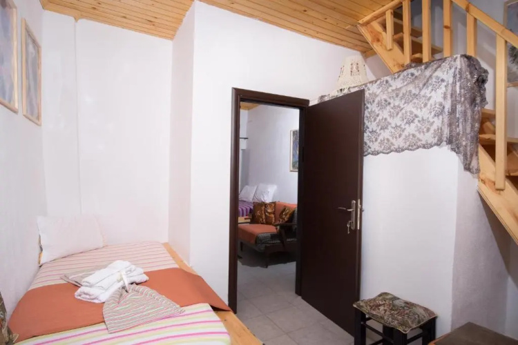 Traditional House Maries