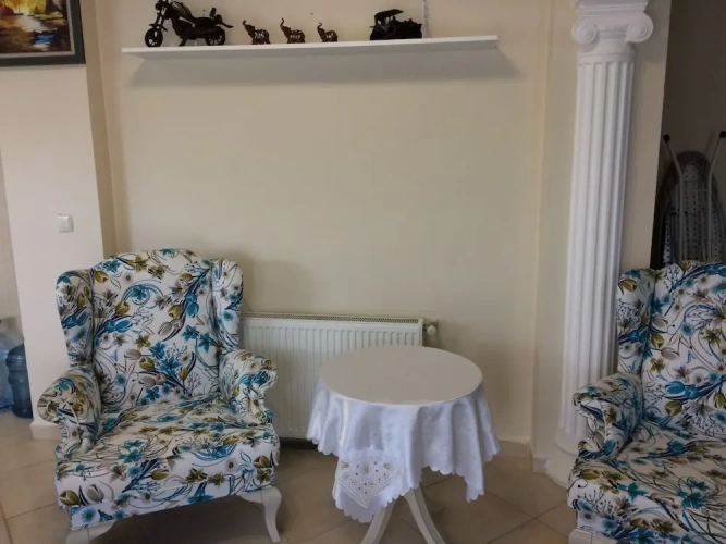 2 Bedrooms Villa
