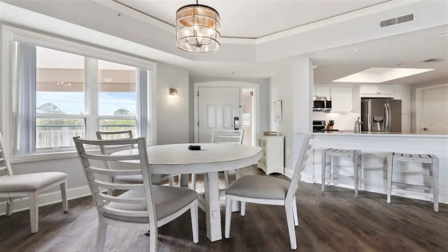 3506 Windsor 2 Bedroom Condo